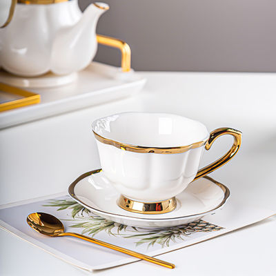 Stylish Luxury Gold Rim Coffee Cup Set Ceramic Tea Cup Coffee Mug And Saucer