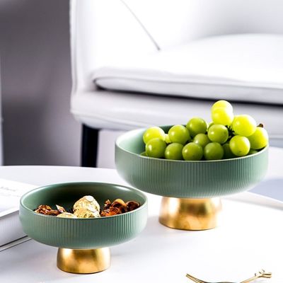 Porcelain Fruit Bowl On Sliver Stand For Serving Desserts And Snacks In European Style